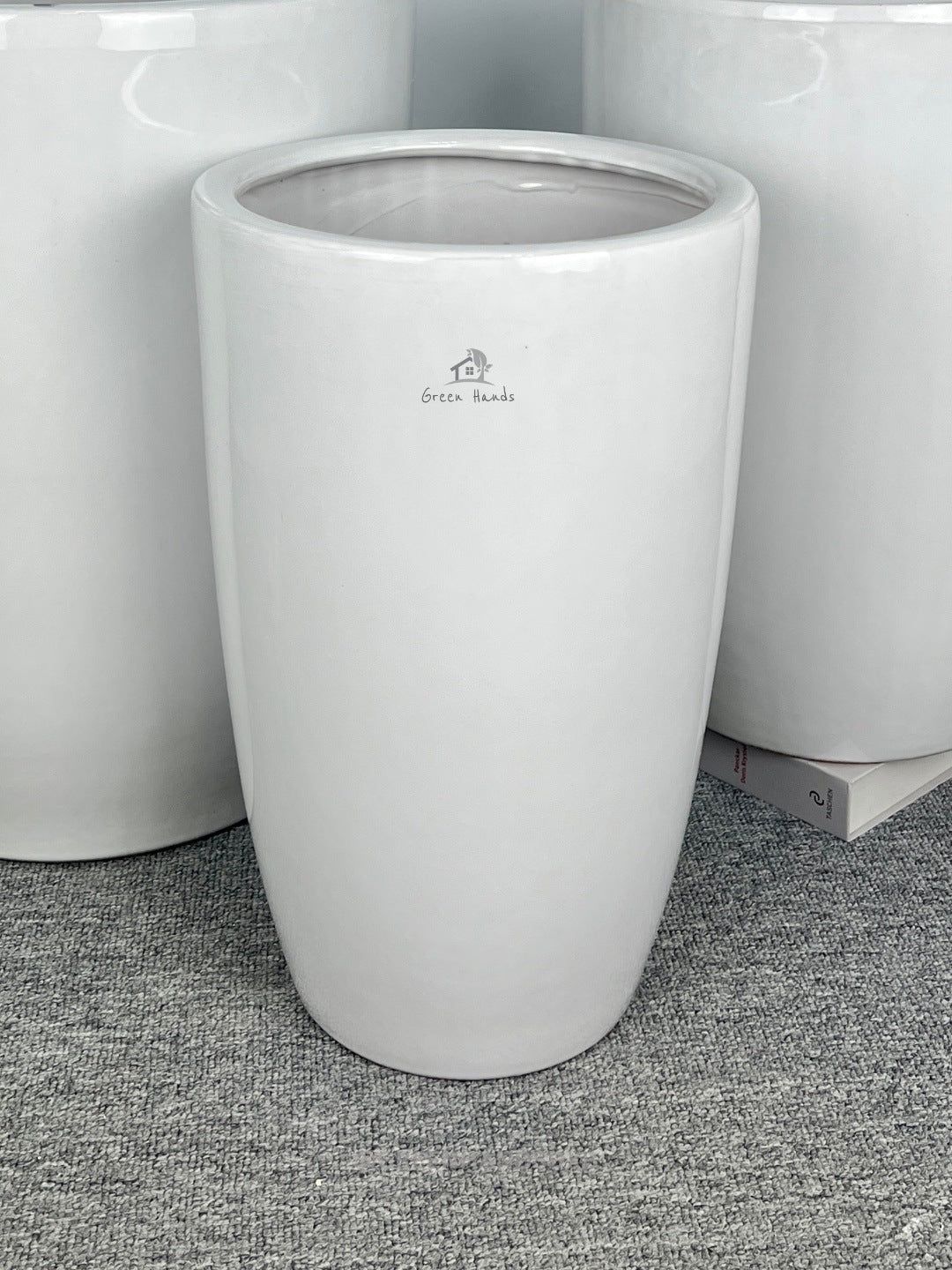 Best Value Glossy White Ceramic Pots: Perfect for Large & Extra Large Plants with Drain Holes and Base Plates | Now in Dubai & Abu Dhabi